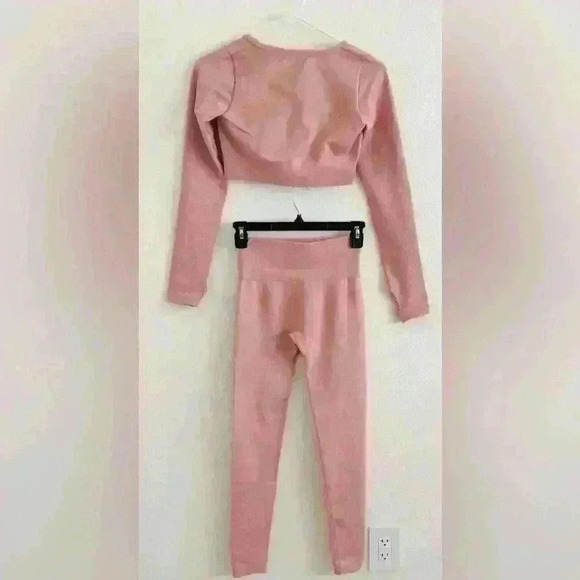 BoujeeRo 2 Piece Matching Active Set Size Medium - Picture 2 of 14